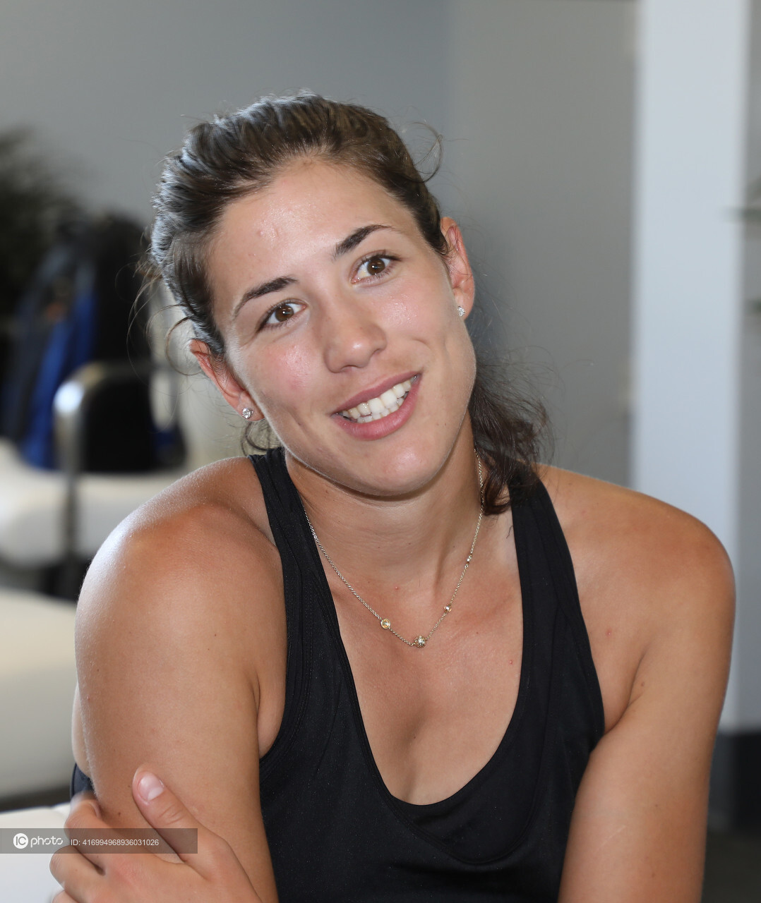 爱游戏体育-穆古鲁扎重要时刻最后时刻胜出，RNG带队取胜！赢得满堂喝彩-爱游戏体育